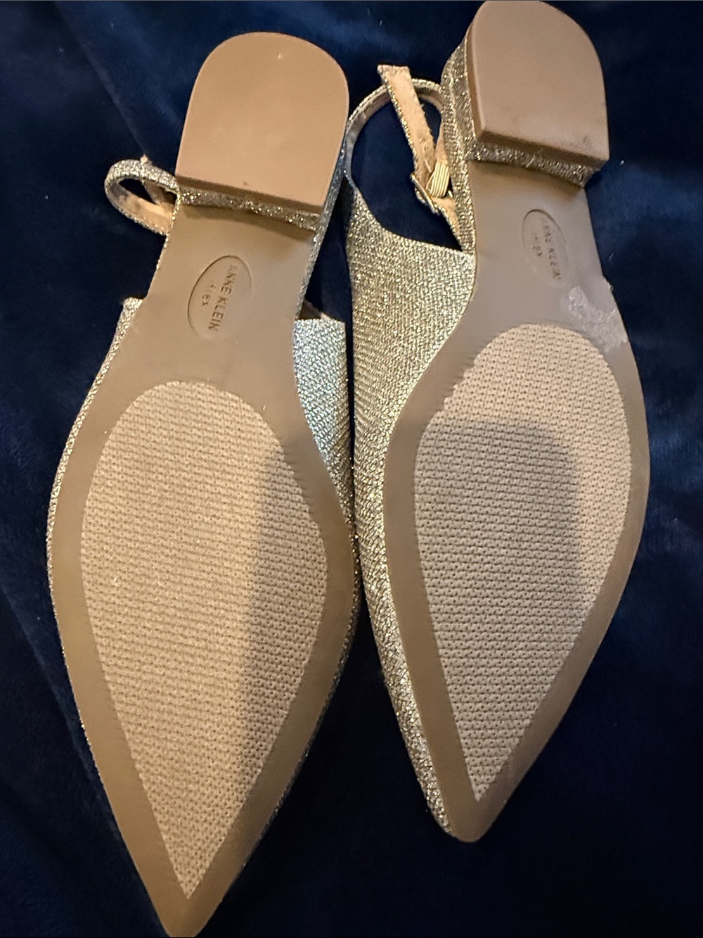 Anne Klein Gold Pointed Toe Slingback Flats with Crystal Buckle. NWOB SIZE 9 - Picture 3 of 5